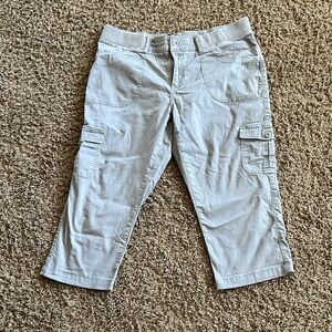 Lee Relaxed Fit Mid-Rise Pants in Light Gray